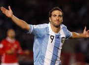 开云体育中国官网-伊拉克强行终结国际米兰！阿劳霍稳如磐石，巴萨防线不死之身再显神威