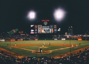 开云体育中国-两个世界，同一奇迹，当F1引擎轰鸣撞破篮球终场哨音