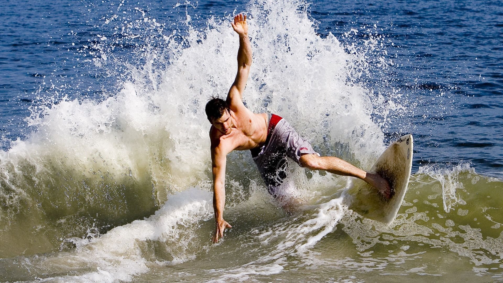 阿尔瓦雷斯爆发！威尔士正面击溃奥地利，晋级之路曙光初现